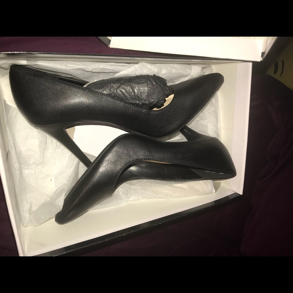 Valor original $100 now $60 Nine West